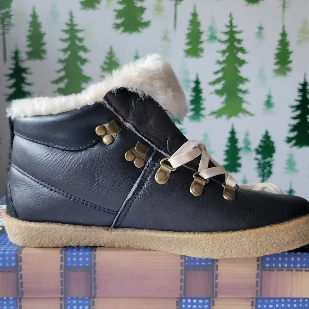 New 41 F-troupe Crepe Sole, Hiking, Black Fur Sheep Boots.